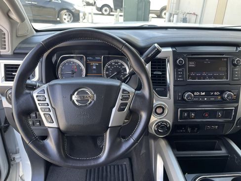 Used 2019 Nissan Titan PRO-4X w/ Pro-4x Utility Package AWD/4WD image 11
