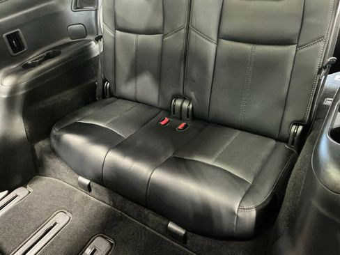 Used 2020 Nissan Pathfinder Platinum FWD image 23