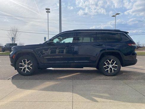 Certified 2023 Jeep Grand Cherokee L Limited AWD/4WD image 8