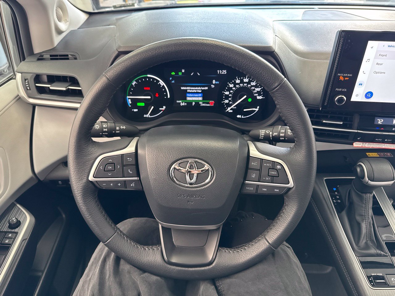 Certified 2026 Toyota Sienna XLE FWD image 20