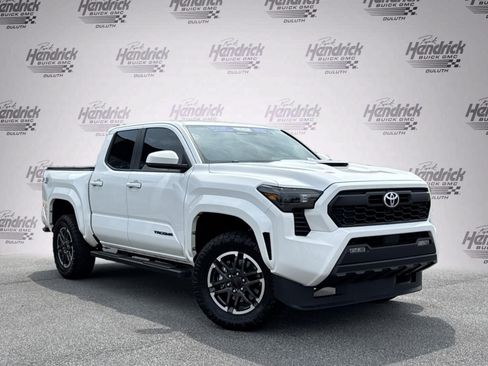 Used 2024 Toyota Tacoma TRD Sport AWD/4WD image 2