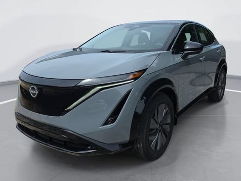 Used 2023 Nissan Ariya FWD image 8