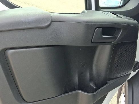 Used 2025 RAM ProMaster 2500 w/ U-Haul Equipment Group FWD image 17