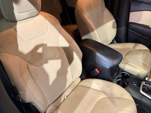 Used 2015 Jeep Cherokee Latitude w/ Trailer Tow Group image 24