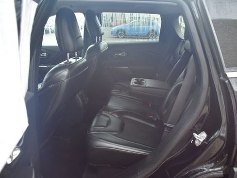 Used 2021 Jeep Cherokee Latitude Plus AWD/4WD image 35