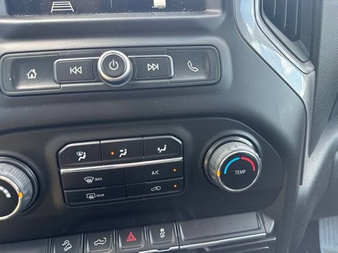 Used 2019 Chevrolet Silverado 1500 Custom Trail Boss w/ Custom Convenience Package AWD/4WD image 19