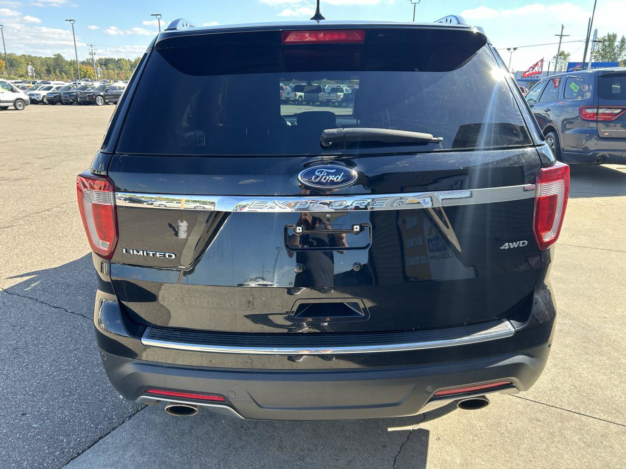 Used 2018 Ford Explorer Limited AWD/4WD image 6