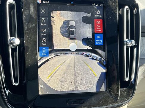 New 2026 Volvo XC40 B5 Plus w/ Protection Package Premier image 26