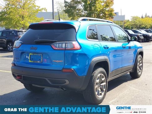 Used 2020 Jeep Cherokee Trailhawk w/ Cold Weather Group image 4