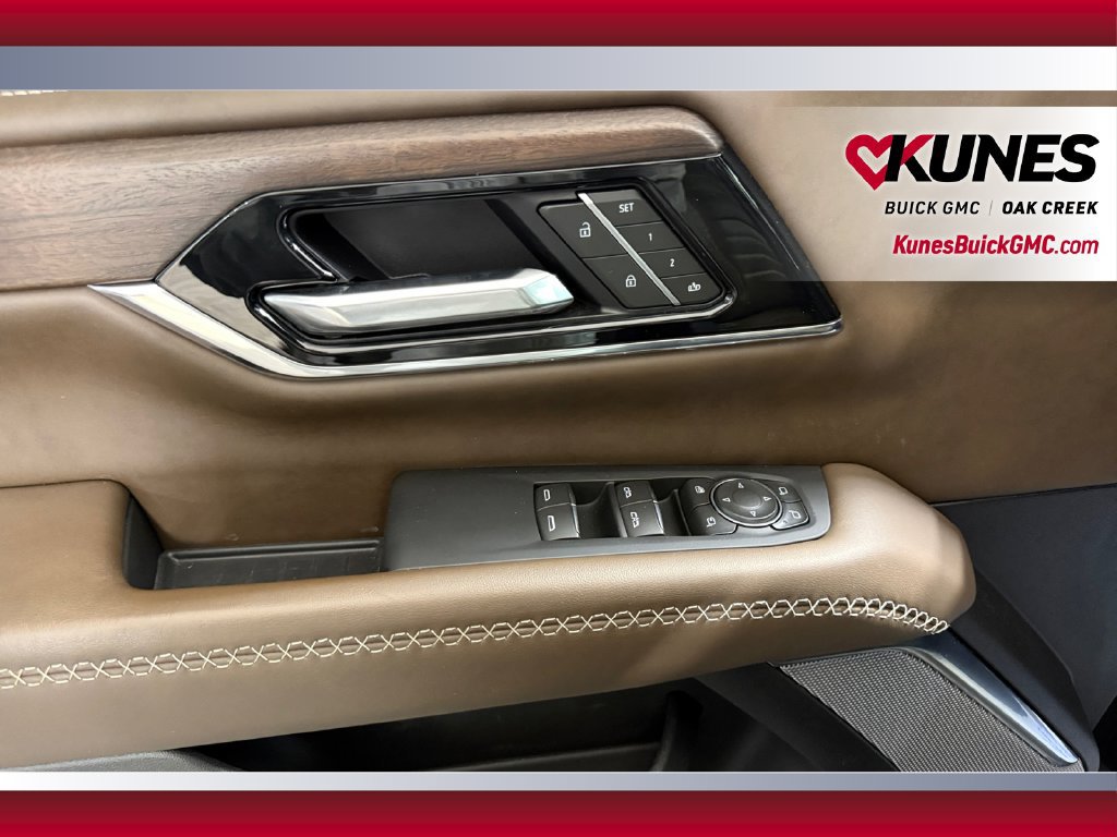 Used 2025 GMC Yukon Denali Ultimate w/ LPO, Floor Liner Package AWD/4WD image 21