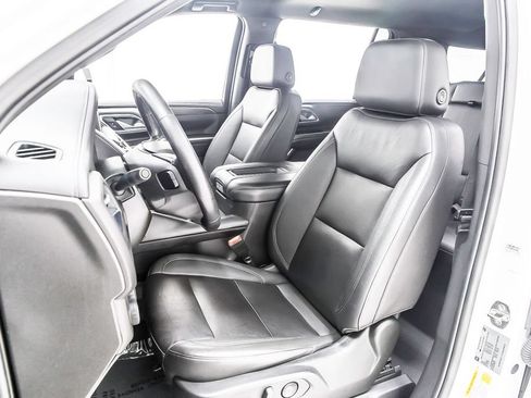 Used 2022 Chevrolet Suburban LT RWD image 28