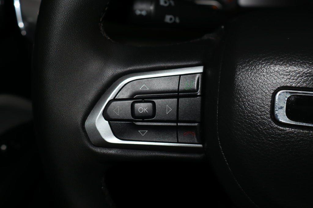 Used 2023 Jeep Compass Limited AWD/4WD image 18