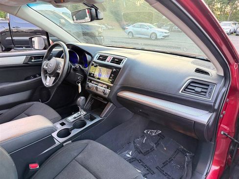 Used 2017 Subaru Outback 2.5i Premium AWD/4WD image 16