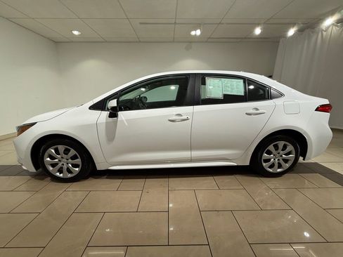 Certified 2024 Toyota Corolla LE image 2