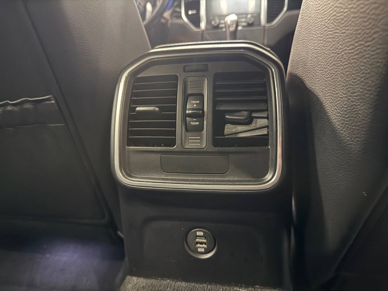Used 2018 Porsche Macan AWD/4WD image 14