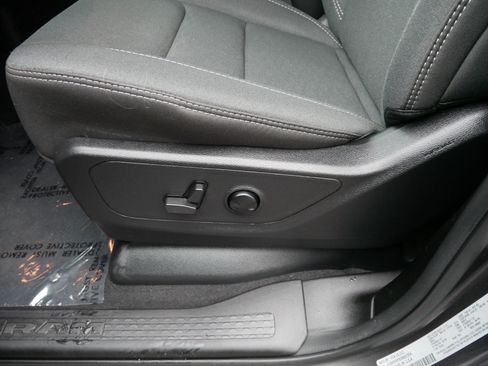 Used 2025 RAM 1500 Big Horn AWD/4WD image 20