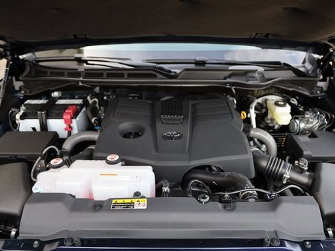 New 2026 Toyota Tundra SR5 image 28