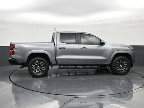 Used 2025 Chevrolet Colorado Z71 AWD/4WD image 6