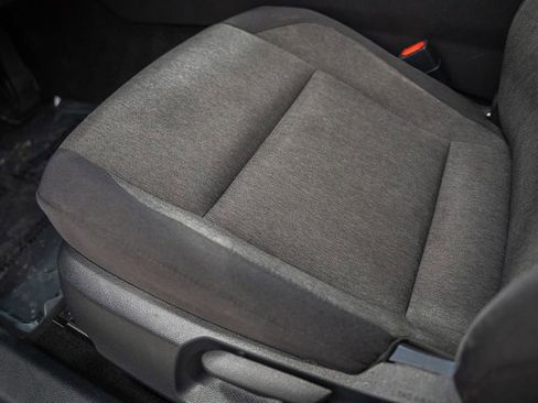 Used 2025 Toyota Camry LE image 31