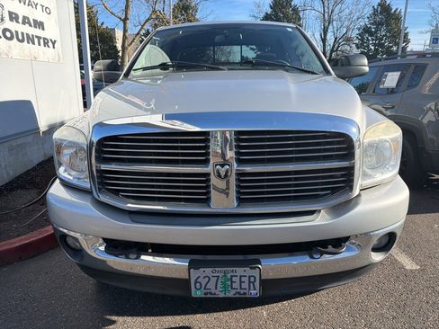 Used 2009 Dodge Ram 2500 Truck SLT w/ Popular Equipment Group image 2