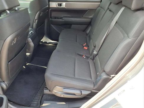 Used 2025 Hyundai Santa Fe SE FWD image 12