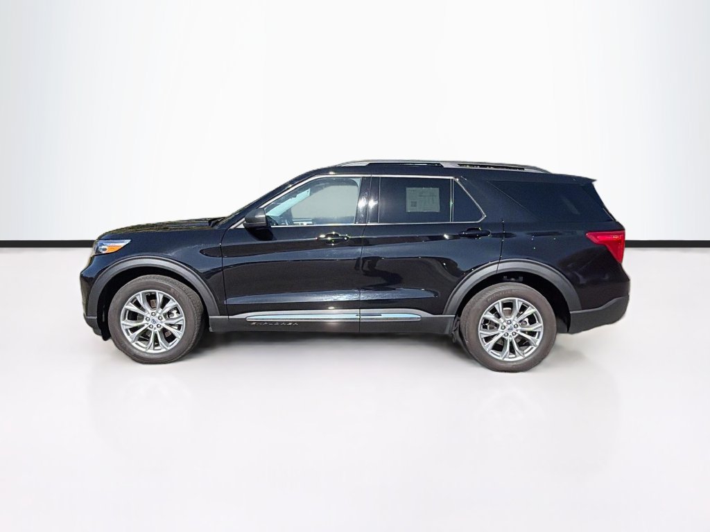 Used 2023 Ford Explorer XLT w/ Equipment Group 202A AWD/4WD image 8