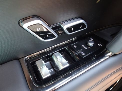 New 2025 Land Rover Range Rover Sport SE image 24