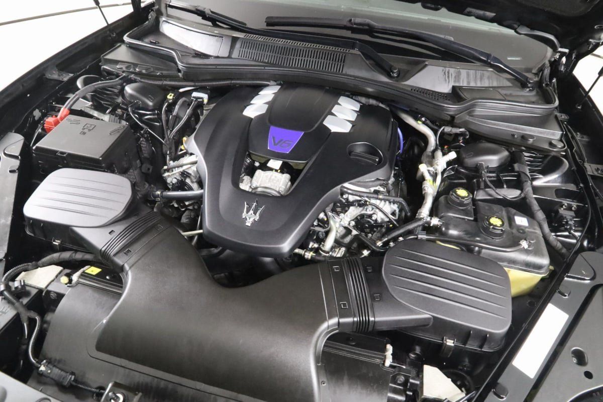 Used 2020 Maserati Quattroporte S Q4 AWD/4WD image 17