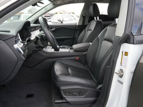 Used 2023 Audi Q8 Premium Plus image 14