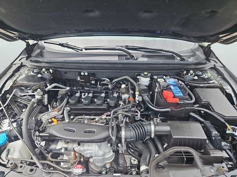 Certified 2025 Honda Accord LX image 28