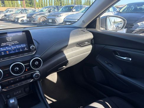 Used 2025 Nissan Sentra SV FWD image 33