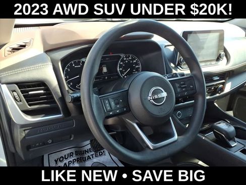 Used 2023 Nissan Rogue S image 16