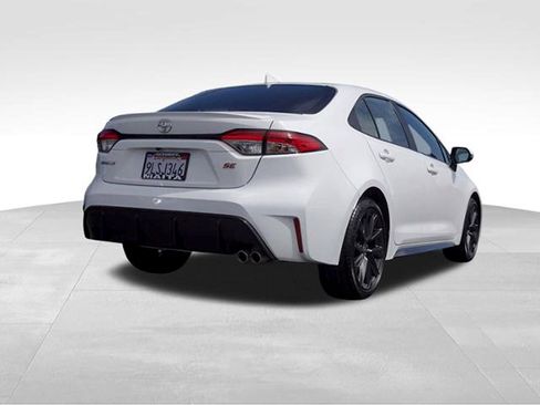 Certified 2025 Toyota Corolla SE FWD image 3