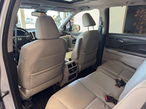 Used 2017 Honda Pilot Touring image 45