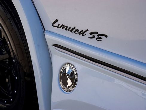 Used 2023 GMC Savana 2500 Extended image 61