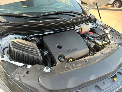 Used 2024 Buick Enclave Premium image 26