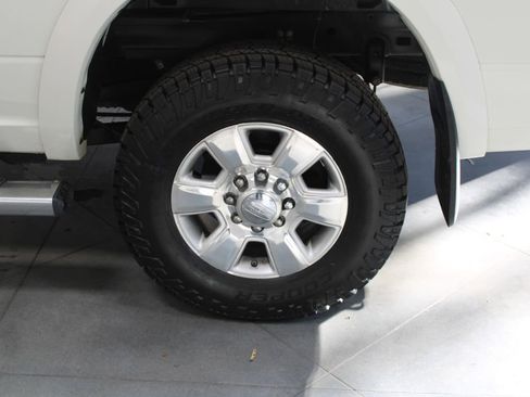 Used 2018 RAM 2500 Longhorn w/ Longhorn Southfork Package image 19