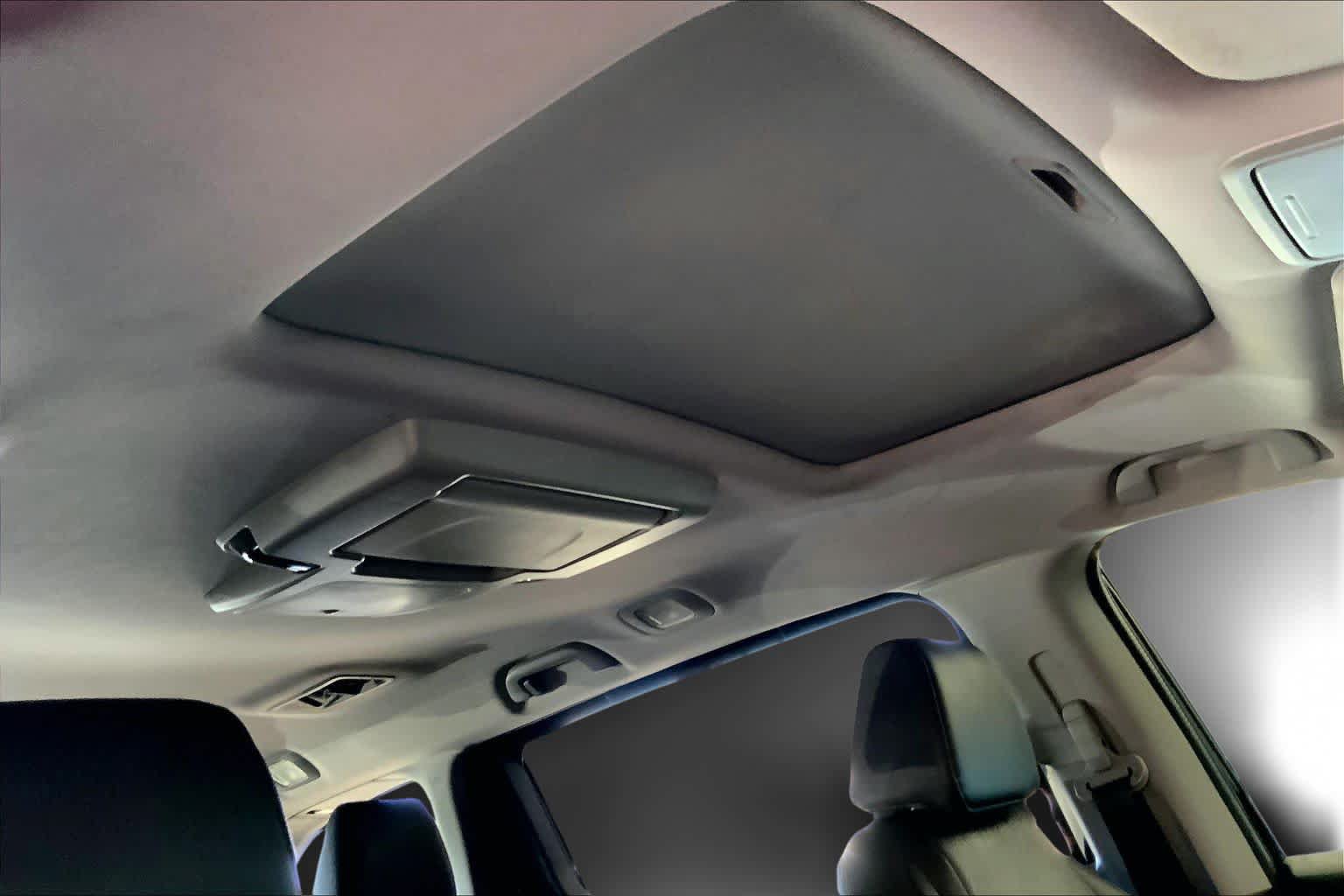 Used 2018 Honda Odyssey Touring image 30
