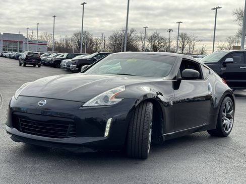 Used 2014 Nissan 370Z Touring w/ Sport Package image 15