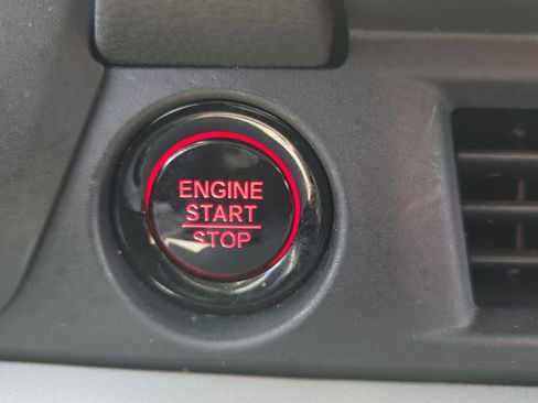 Certified 2025 Honda Pilot EX-L image 36