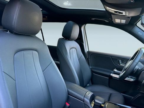 Certified 2023 Mercedes-Benz GLB 250 image 25