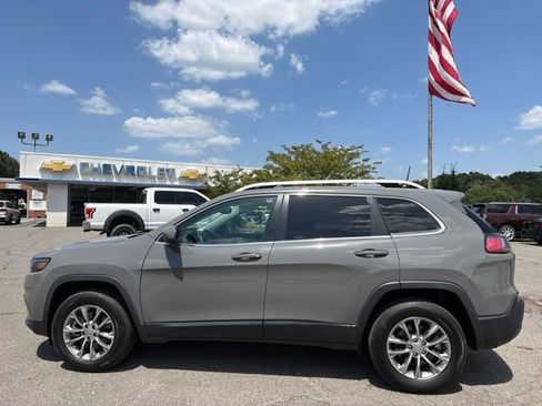 Used 2021 Jeep Cherokee Latitude Lux w/ Trailer Tow Group AWD/4WD image 5