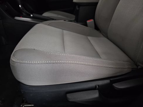 Used 2015 Toyota Corolla LE FWD image 27