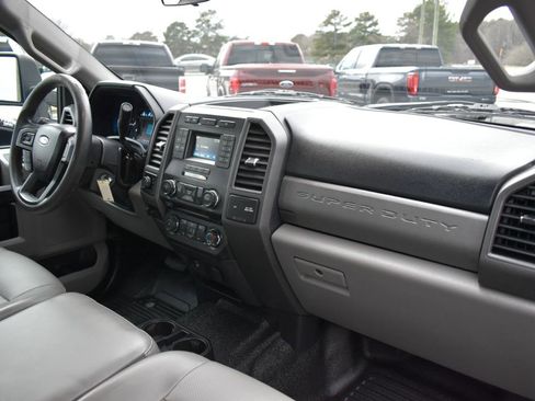 Used 2018 Ford F250 XL w/ Power Equipment Group image 13