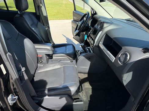 Used 2016 Jeep Compass High Altitude FWD image 26