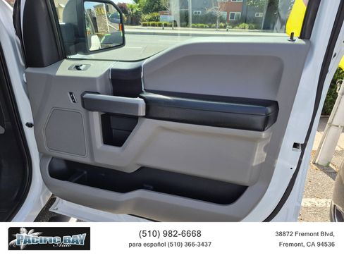 Used 2015 Ford F150 XLT w/ Trailer Tow Package image 16