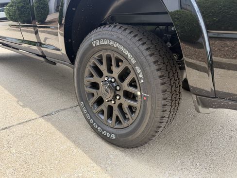 New 2026 RAM 3500 Limited AWD/4WD image 12