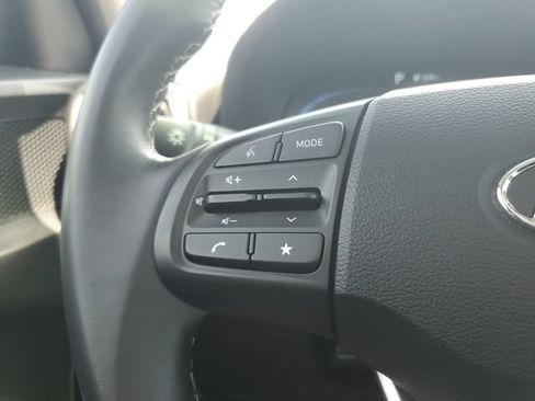 Certified 2024 Hyundai Venue SEL FWD image 21