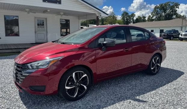 Used 2024 Nissan Versa SR FWD image 2