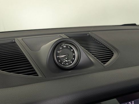 New 2026 Porsche Macan image 31